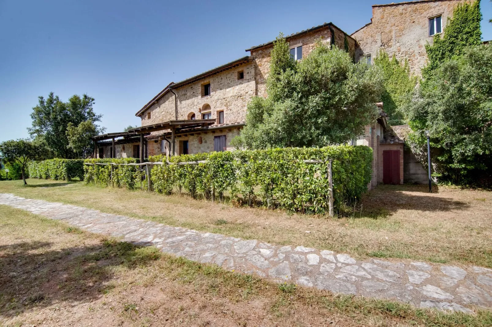 Ginestra 1  Ginestra 2-Exterior summer