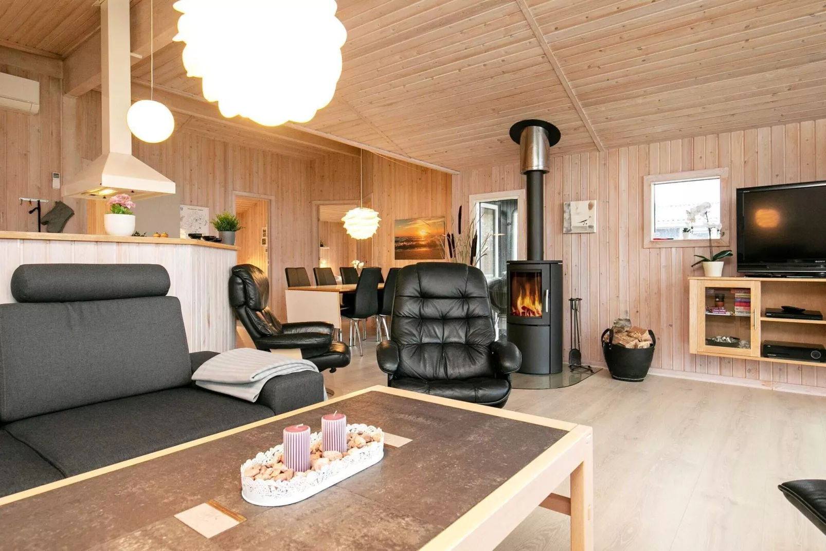 10 person holiday home in Humble-Indoor