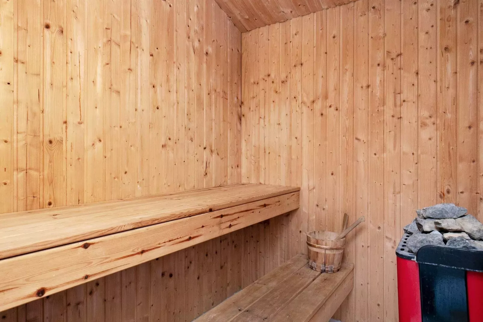 10 person holiday home in Humble-Sauna