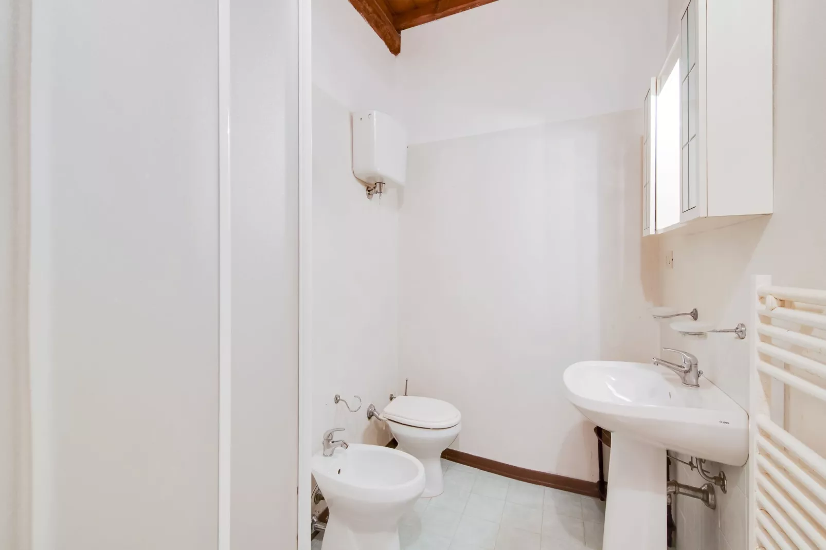Ginestra 1  Ginestra 2-Bathroom