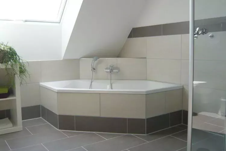 45645-Bathroom
