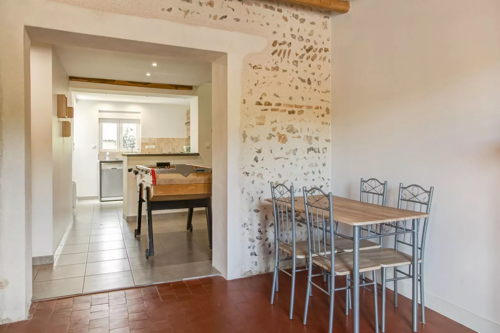Cosy holiday home with garden-Dining room
