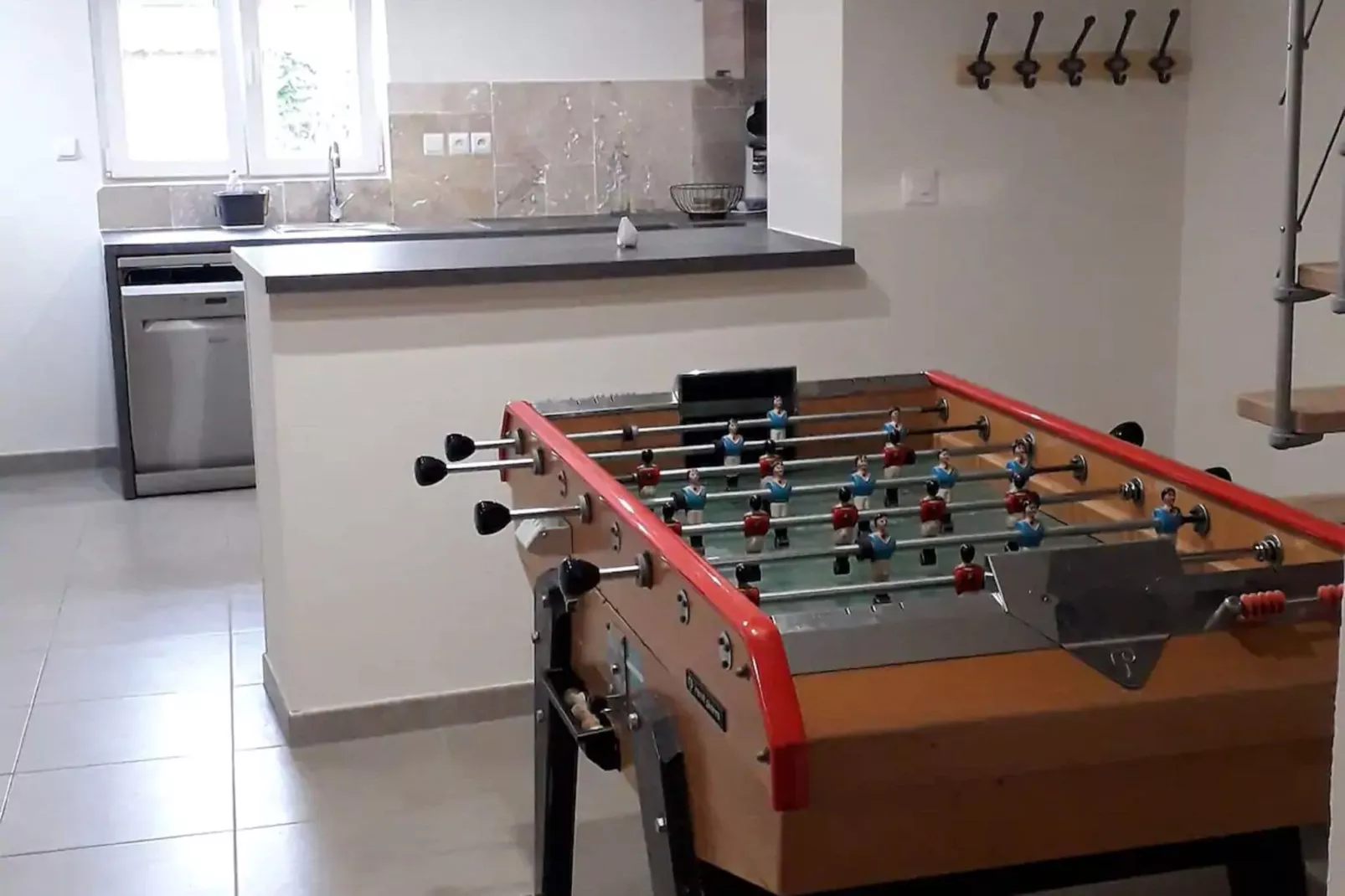 Cosy holiday home with garden-Recreation room