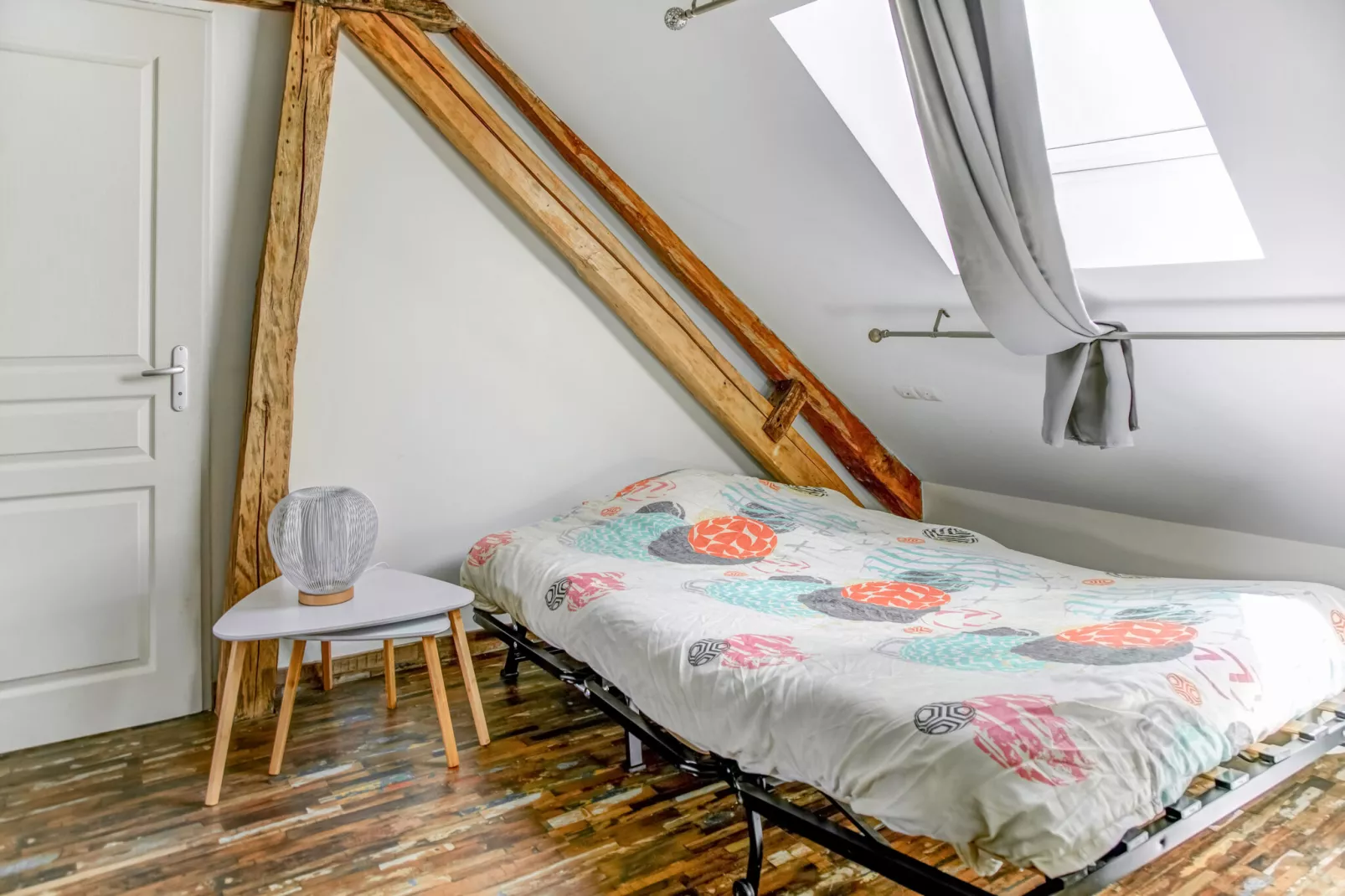 Cosy holiday home with garden-Bedroom