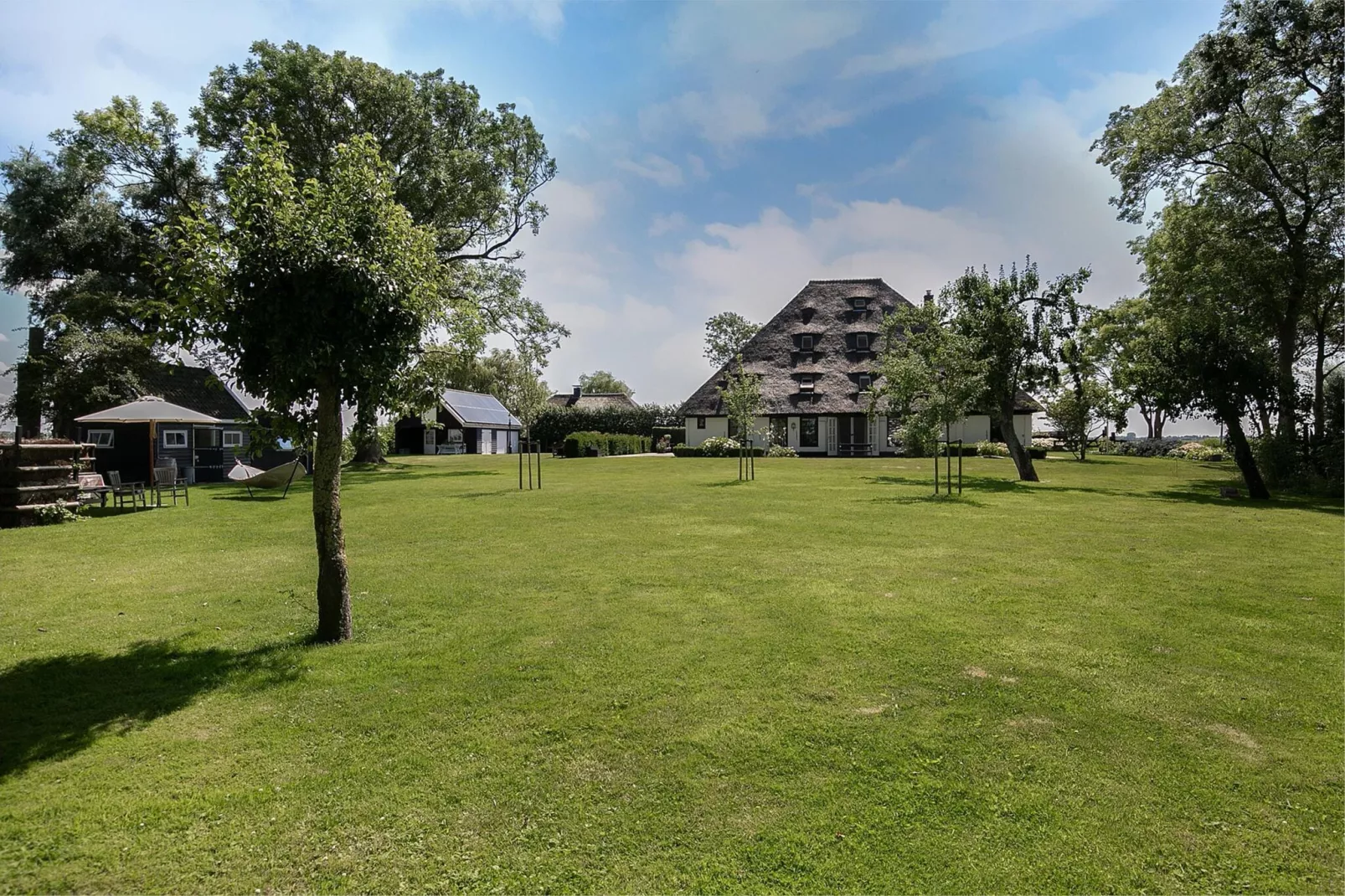 De Pauwenhof-Areas summer 1km