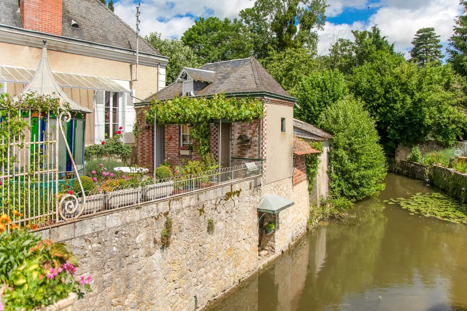 Cosy holiday home with garden-View summer