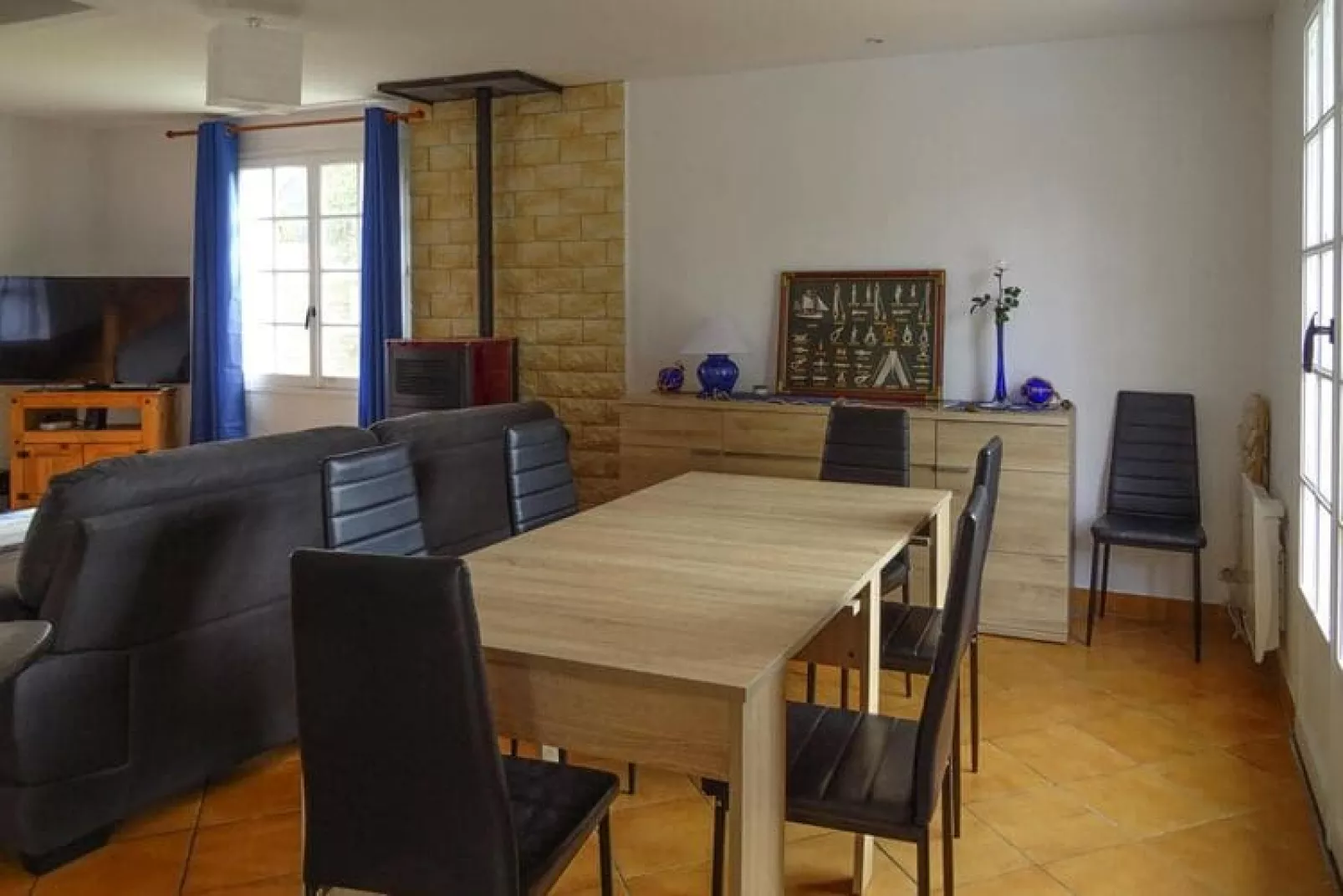 Holiday home Damgan-Kervoyal-Esszimmer