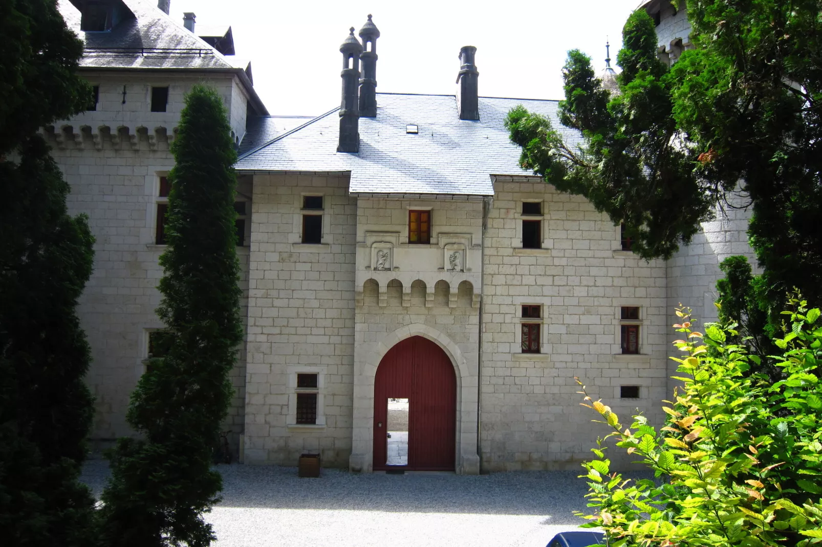 Le Chalet-Exterior summer