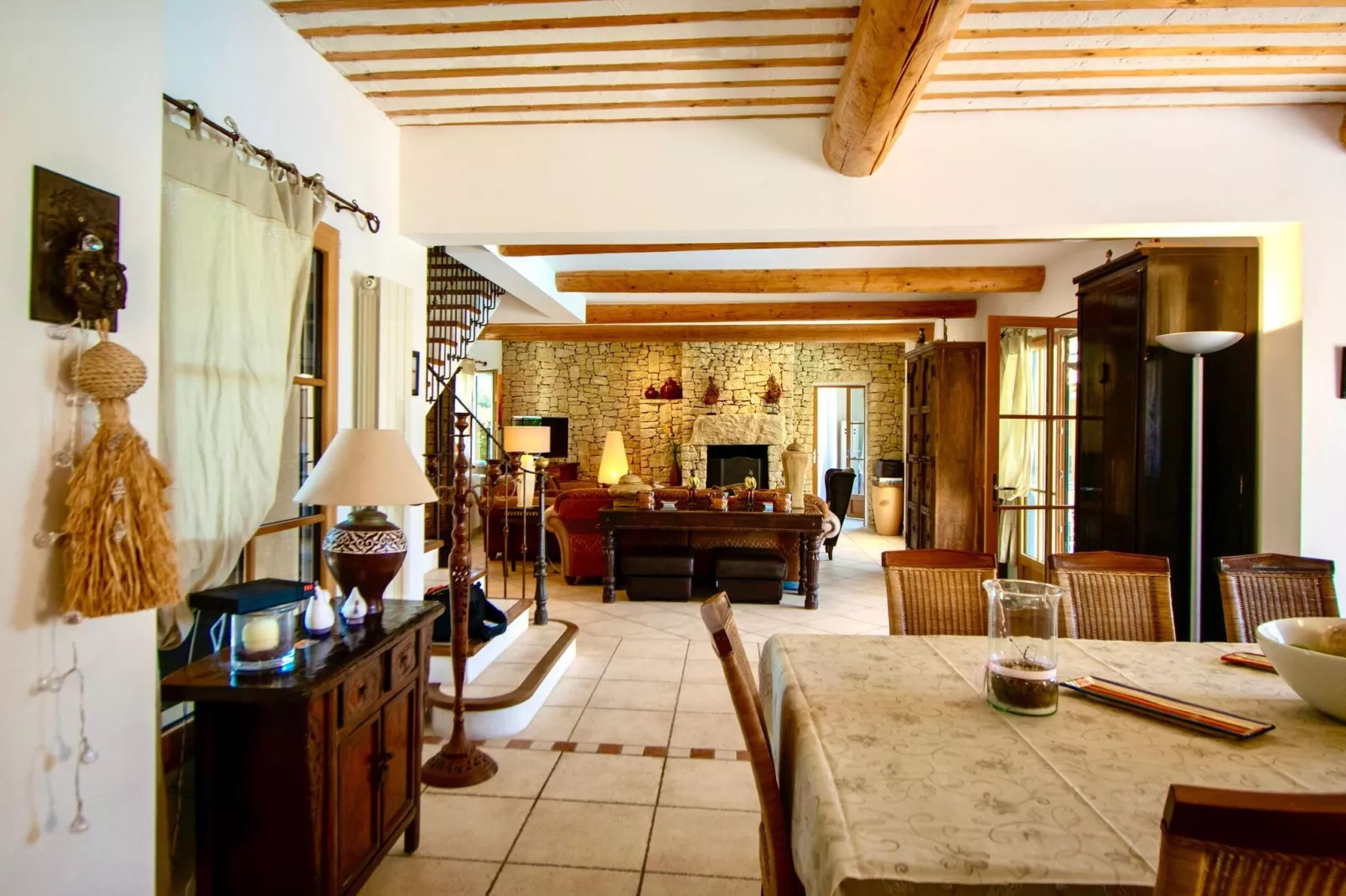 Villa Villars-Salle à manger