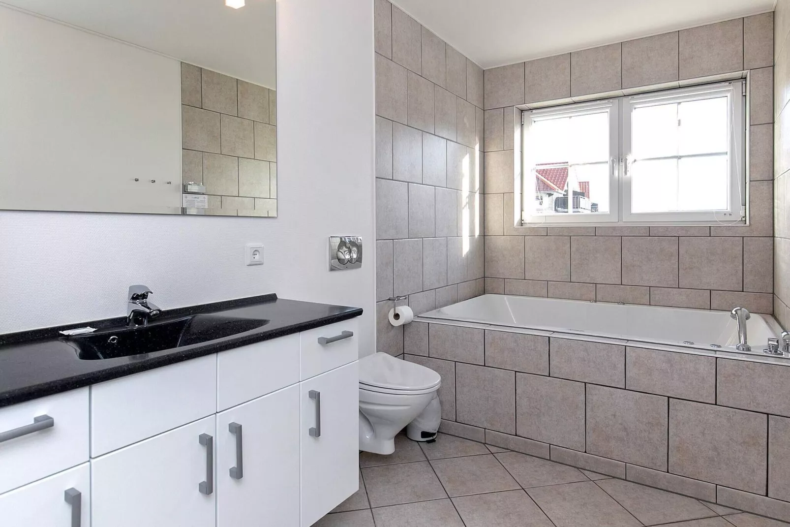 4½ room,1+2 floor w/seaview-Indoor