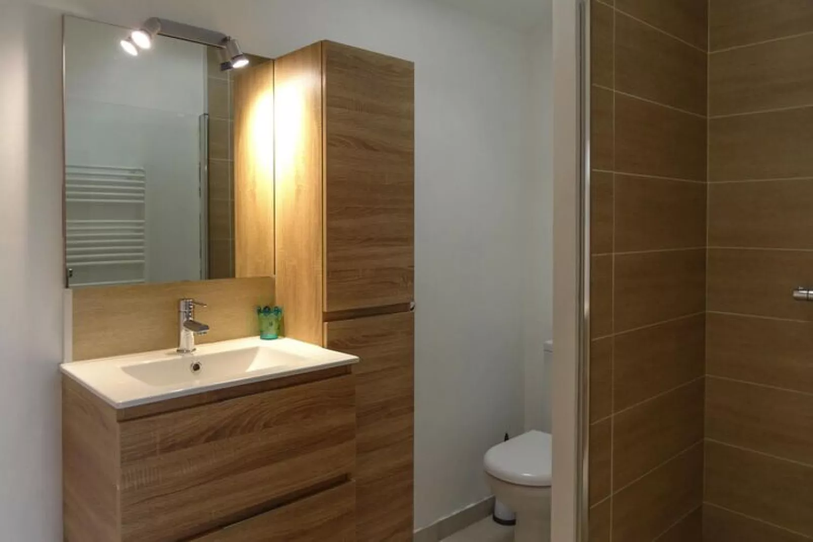 Holiday home Damgan-Kervoyal-Badezimmer