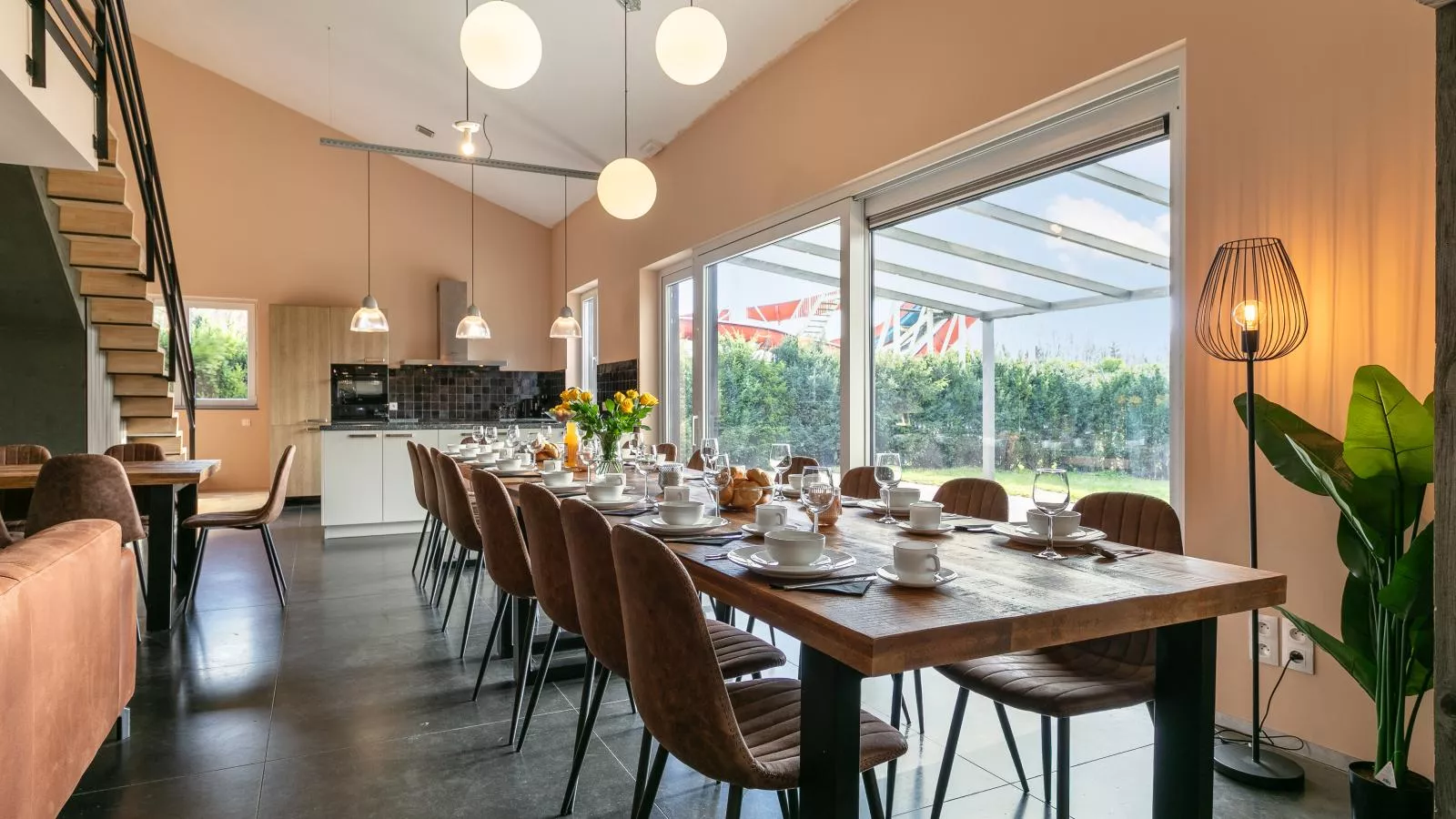 Ons Huis-Dining room