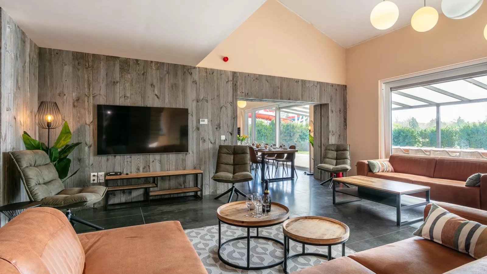 Ons Huis-Living room