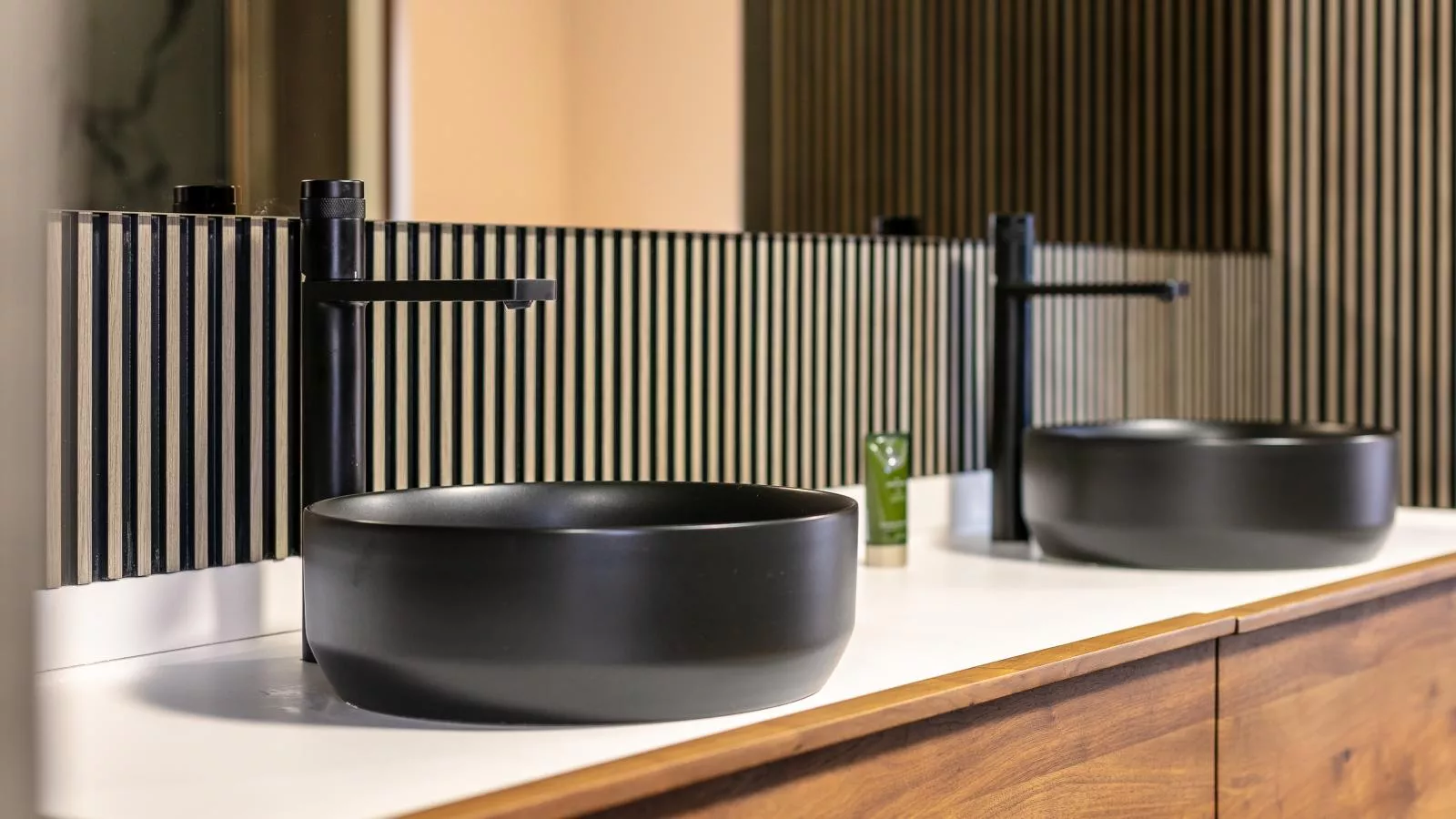 Ons Huis-Bathroom
