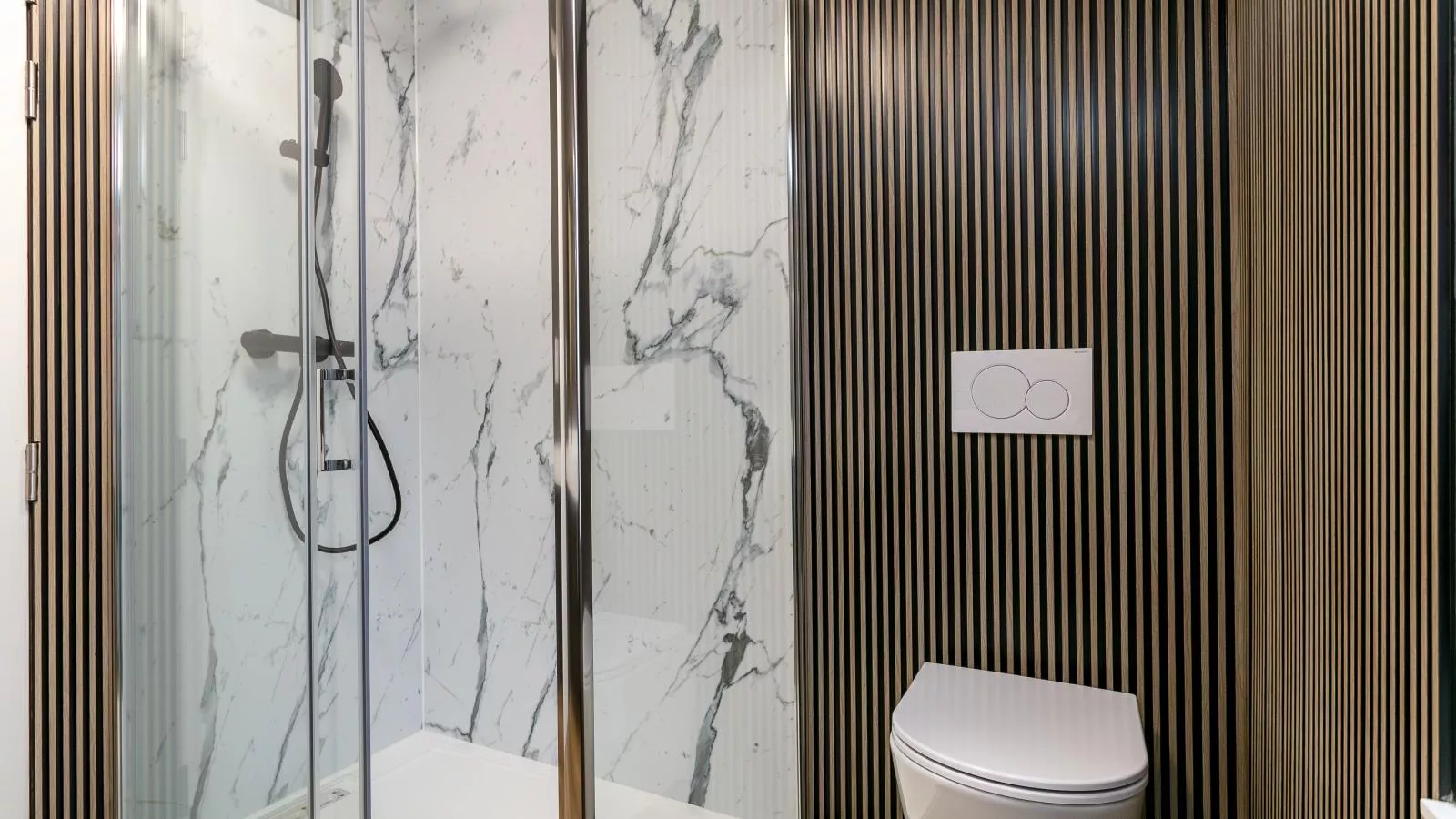 Ons Huis-Bathroom
