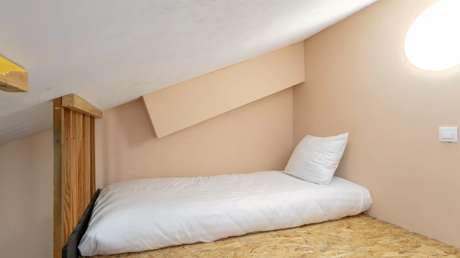 Ons Huis-Bedroom