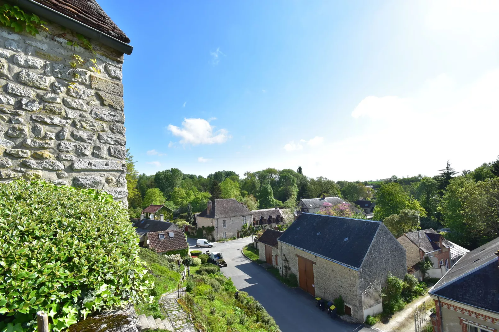 Les Remparts Fleuris-View summer