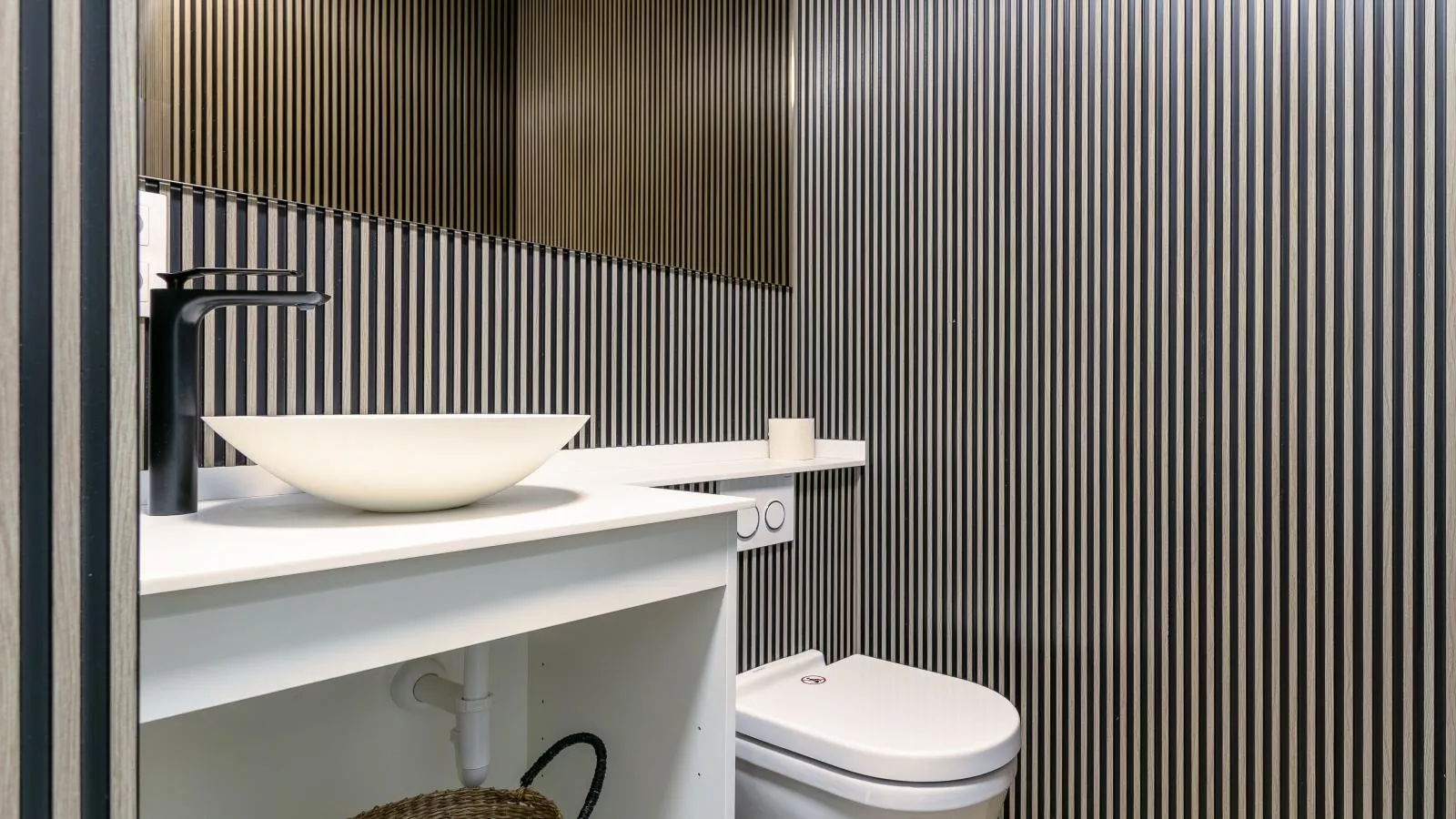 Ons Huis-Bathroom