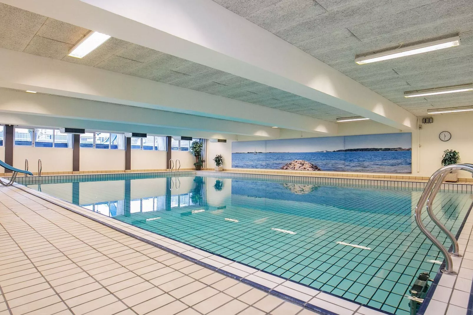 2½ room, 1 st floor-Pool