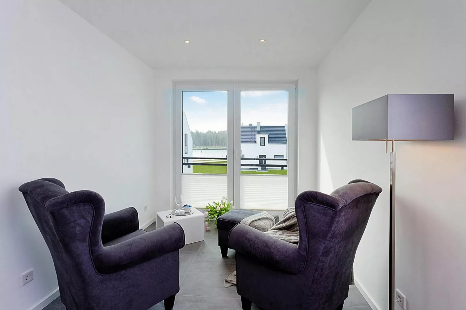 Am Yachthafen 17-Living room