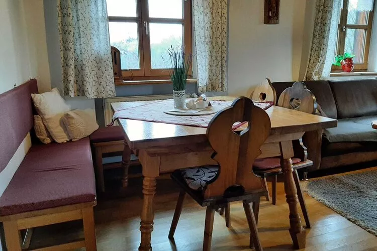 Ferienhaus Piller 6 Personen-Esszimmer