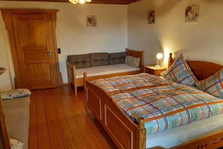 Ferienhaus Piller 6 Personen-Schlafzimmer
