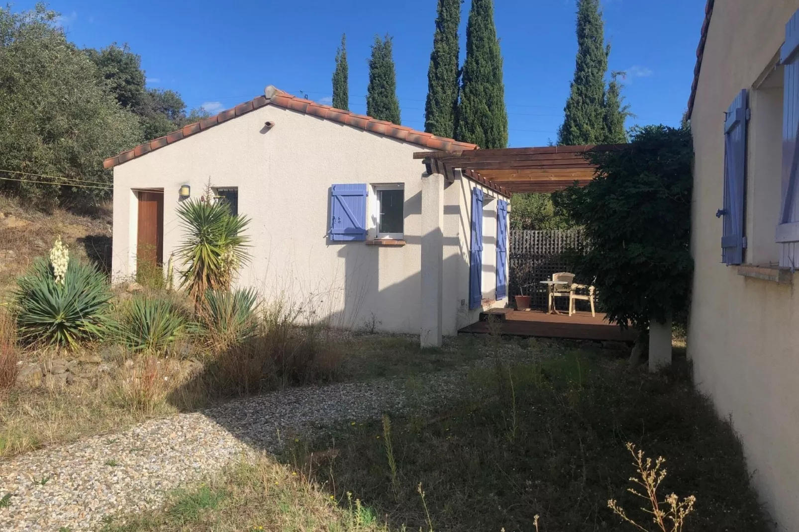 La Chouette de Minerve-Exterior summer