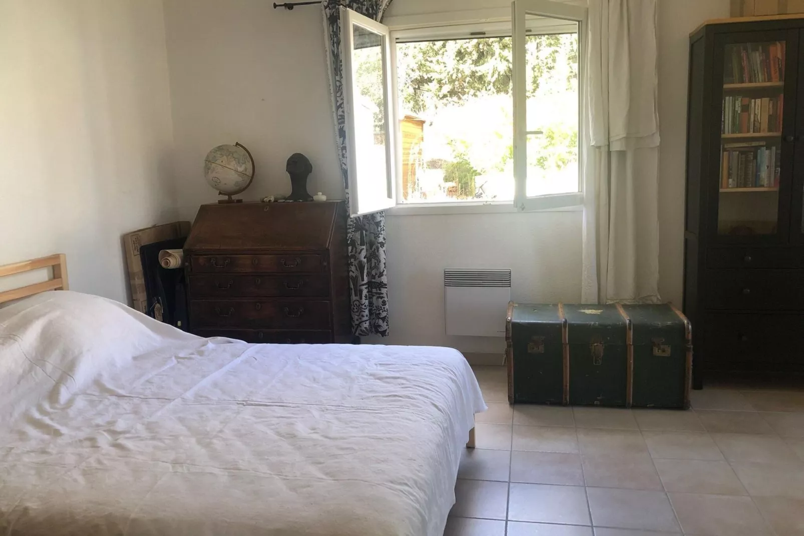 La Chouette de Minerve-Bedroom