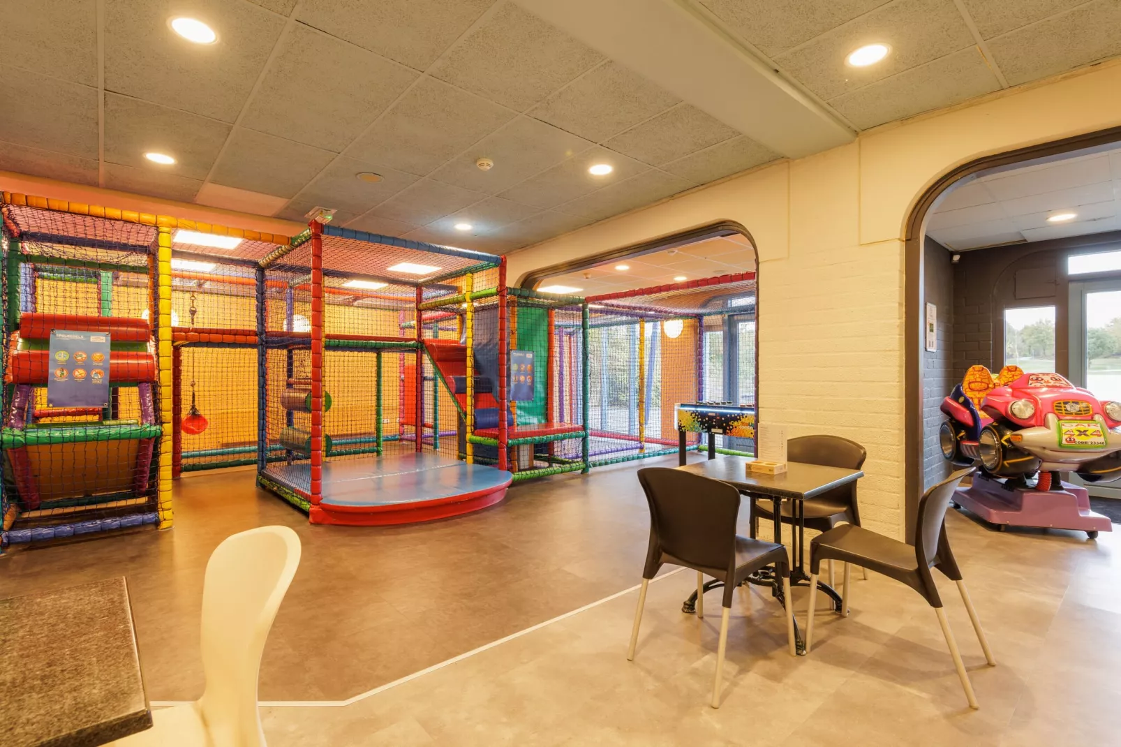 Vakantiepark Hunzedal 13-Parkeinrichtungen