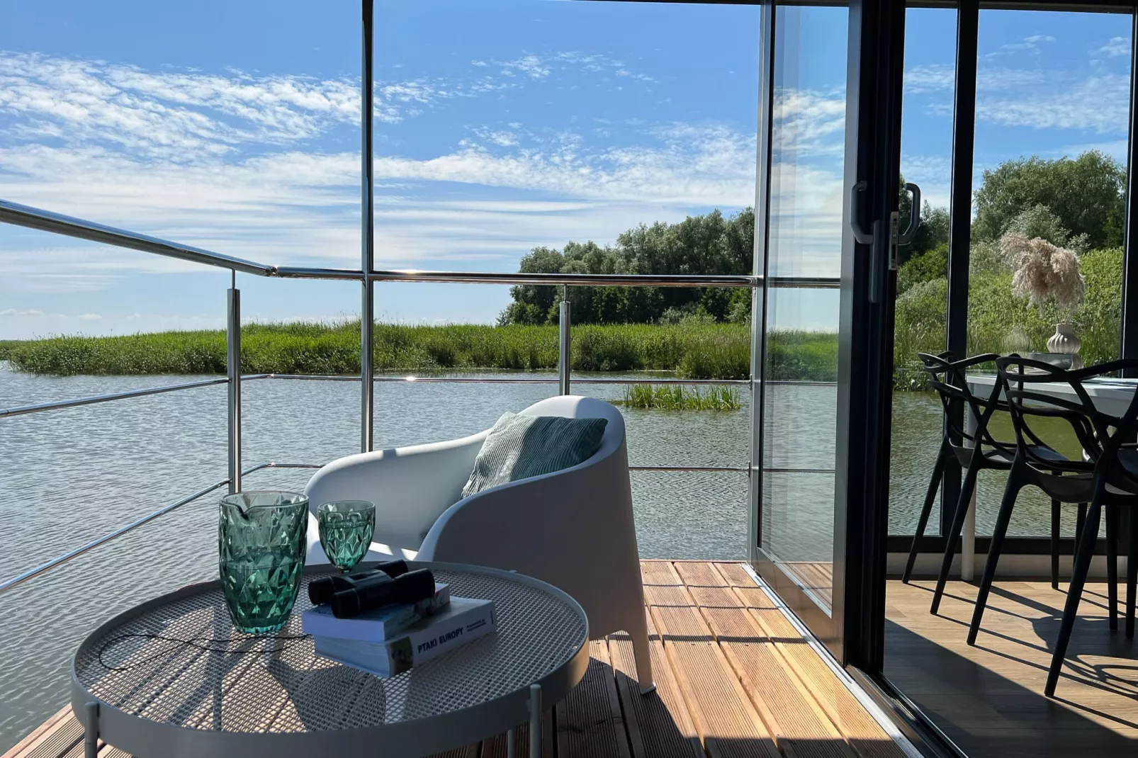 Domek na wodzie dla 4 osób-View summer