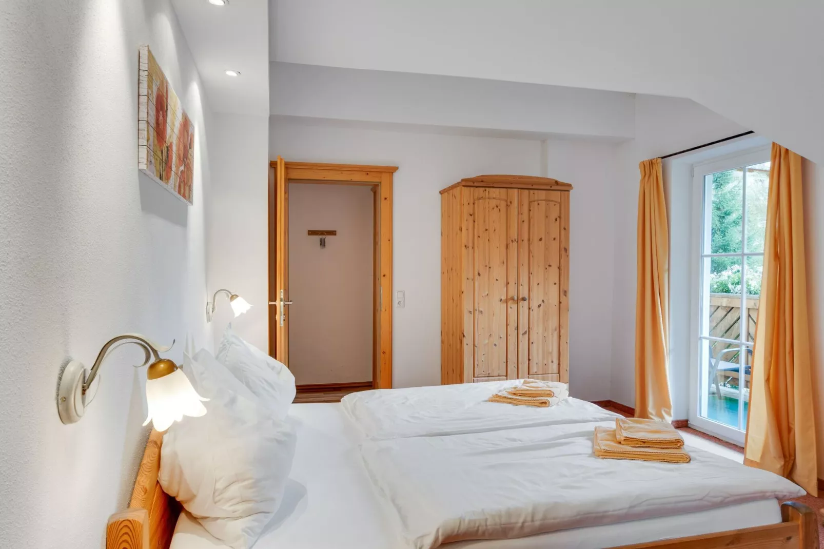 Brigitte-Bedroom