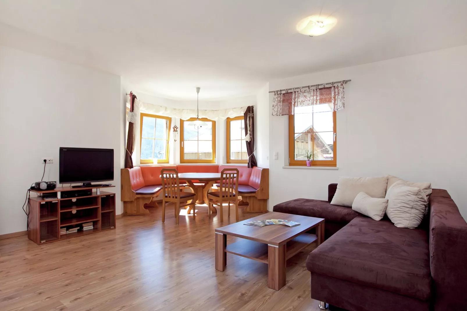 Andrea-Living room
