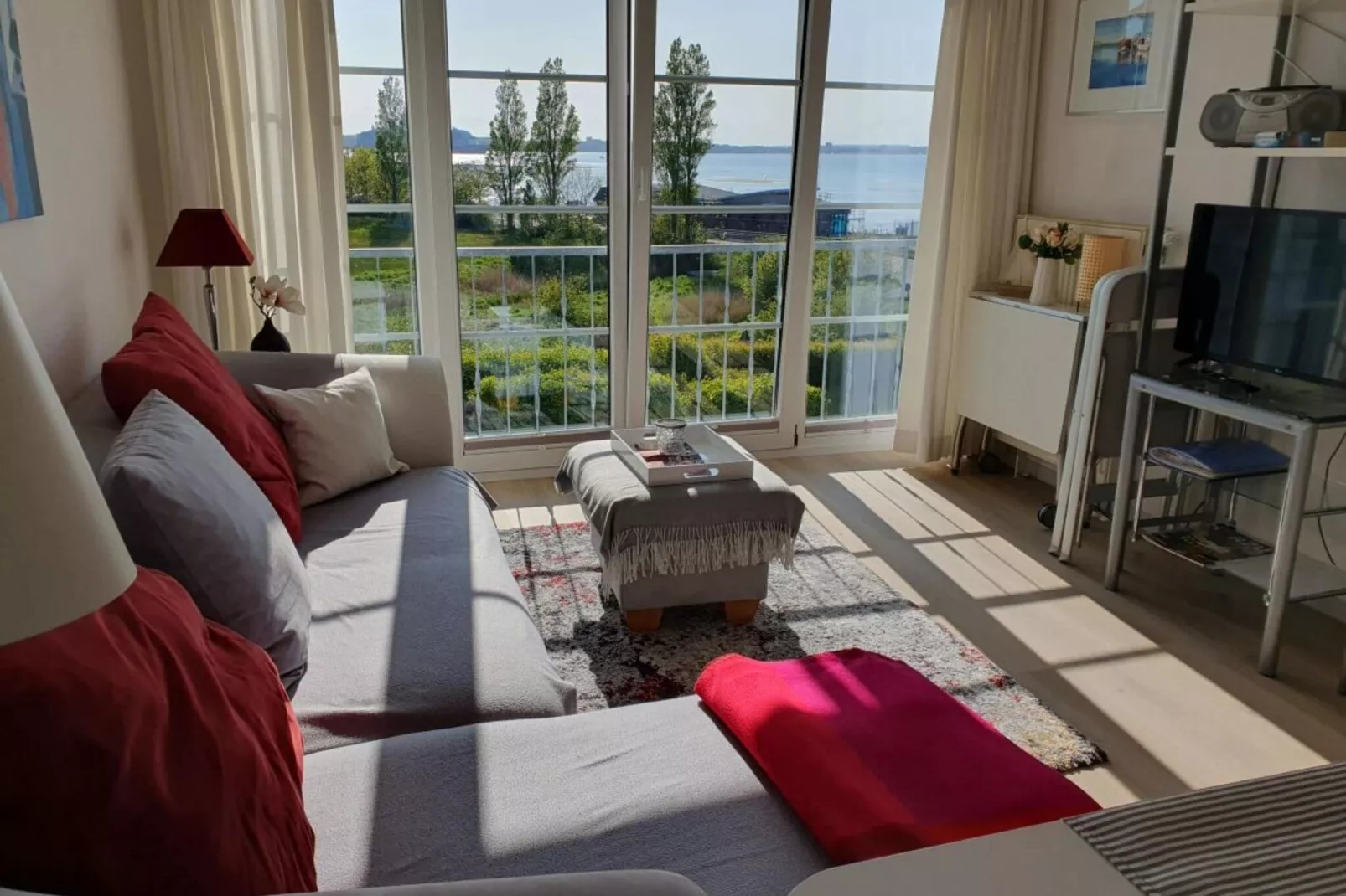 20202-Living room