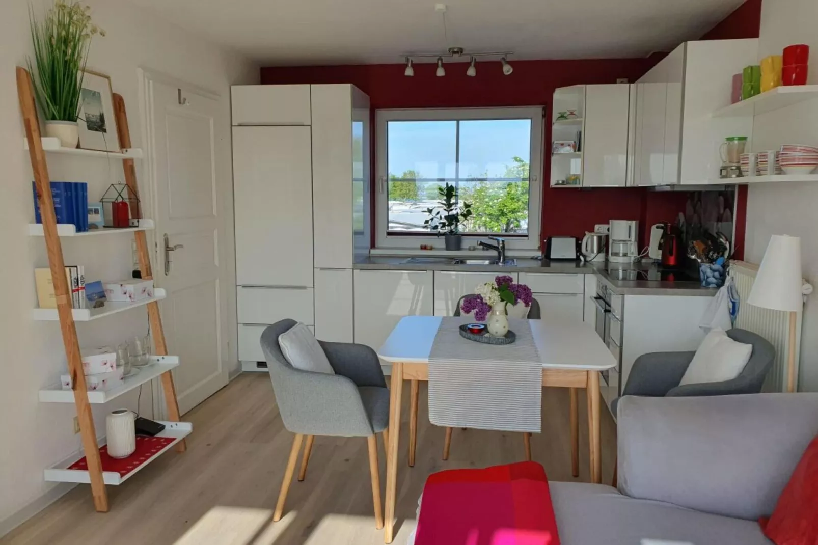 20202-Dining room