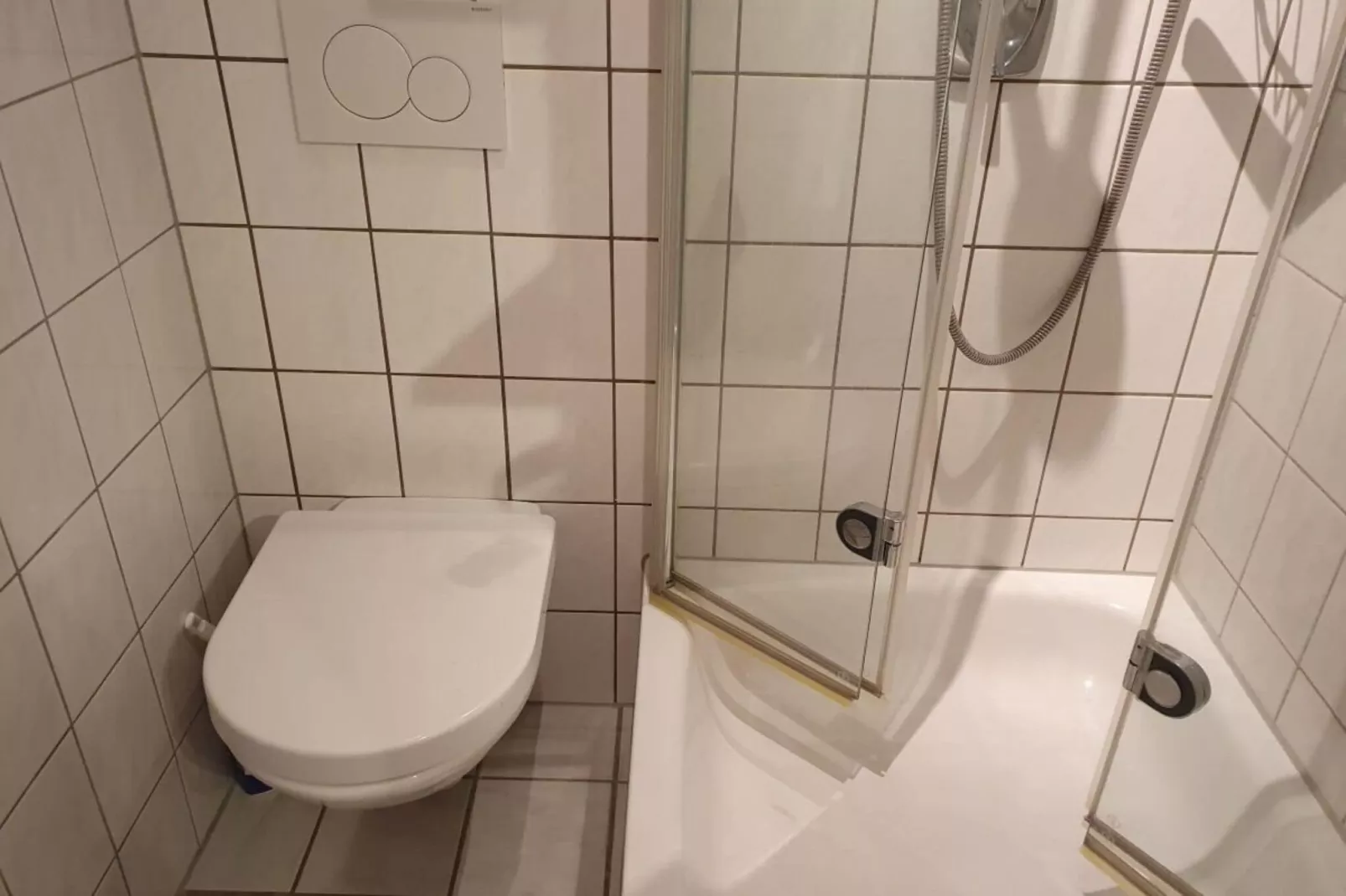 20202-Bathroom