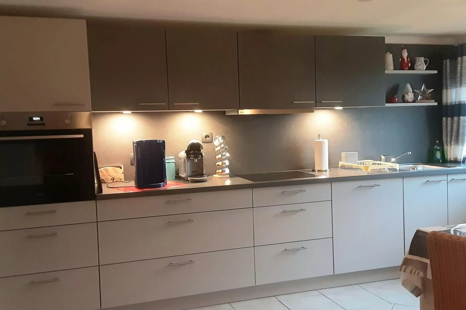 38817-Kitchen