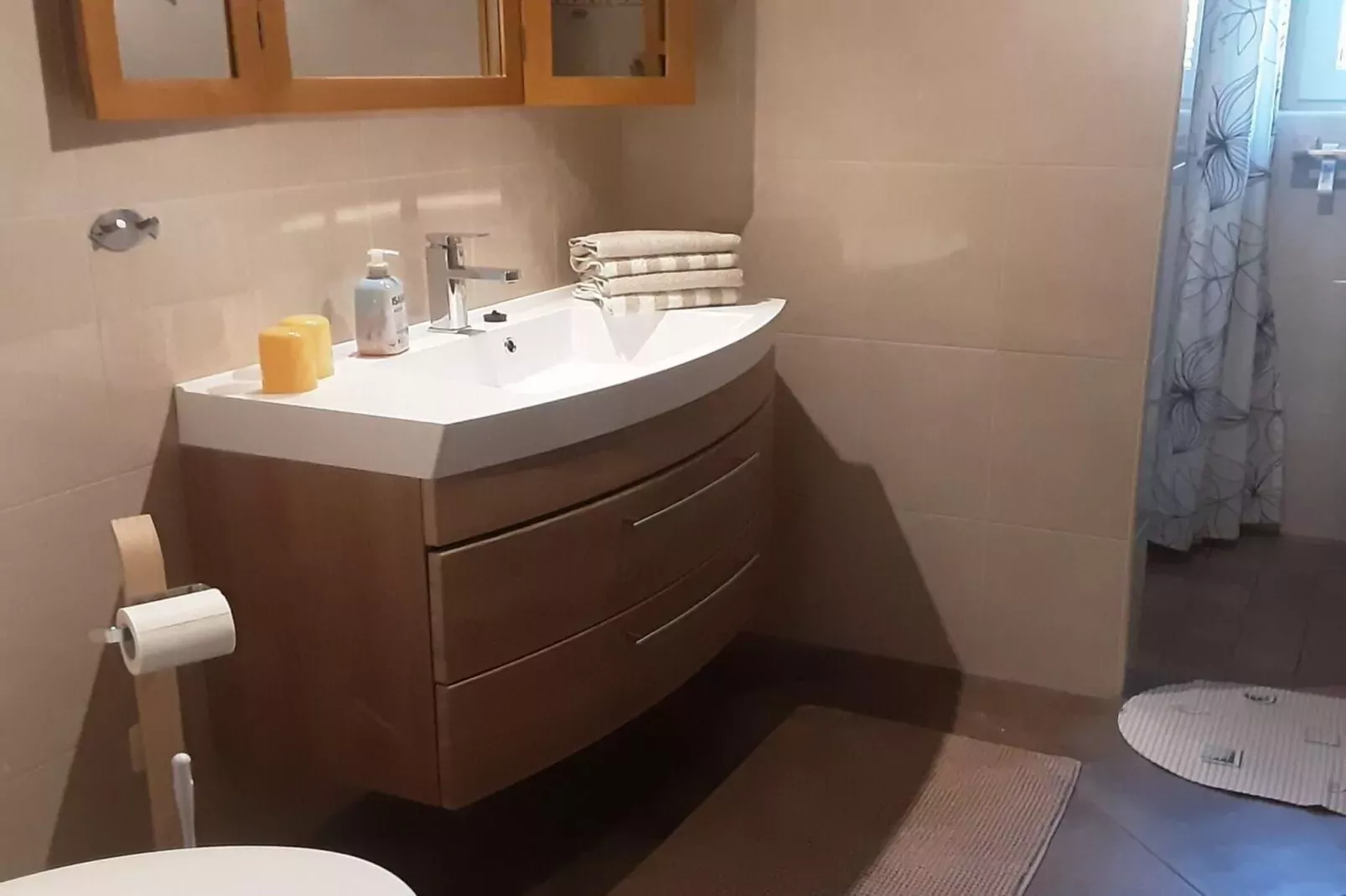 38817-Bathroom