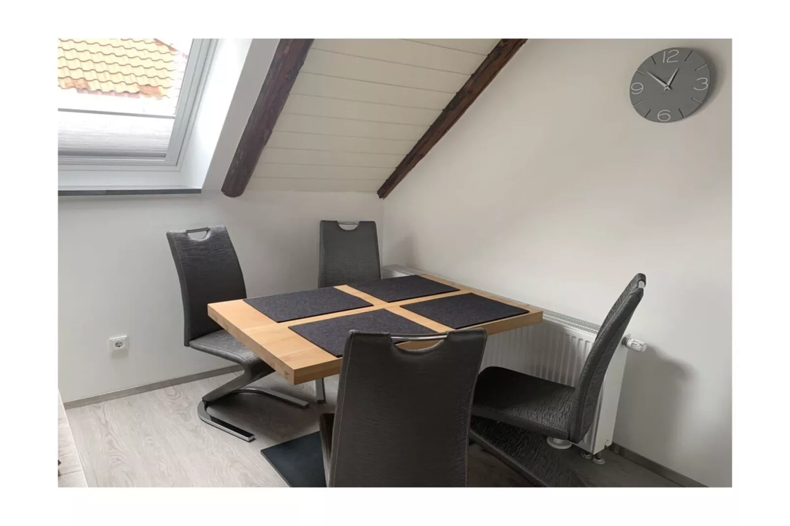 57221-Salle à manger