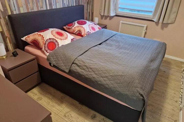Untere Ferienwohnung-Bedroom