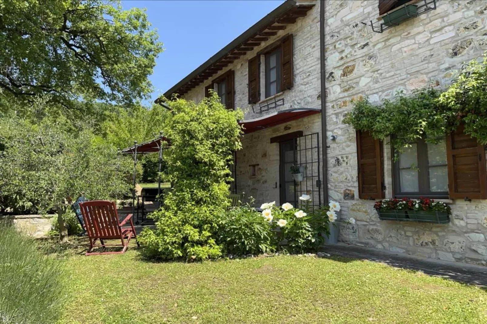 Camelle-Exterior summer