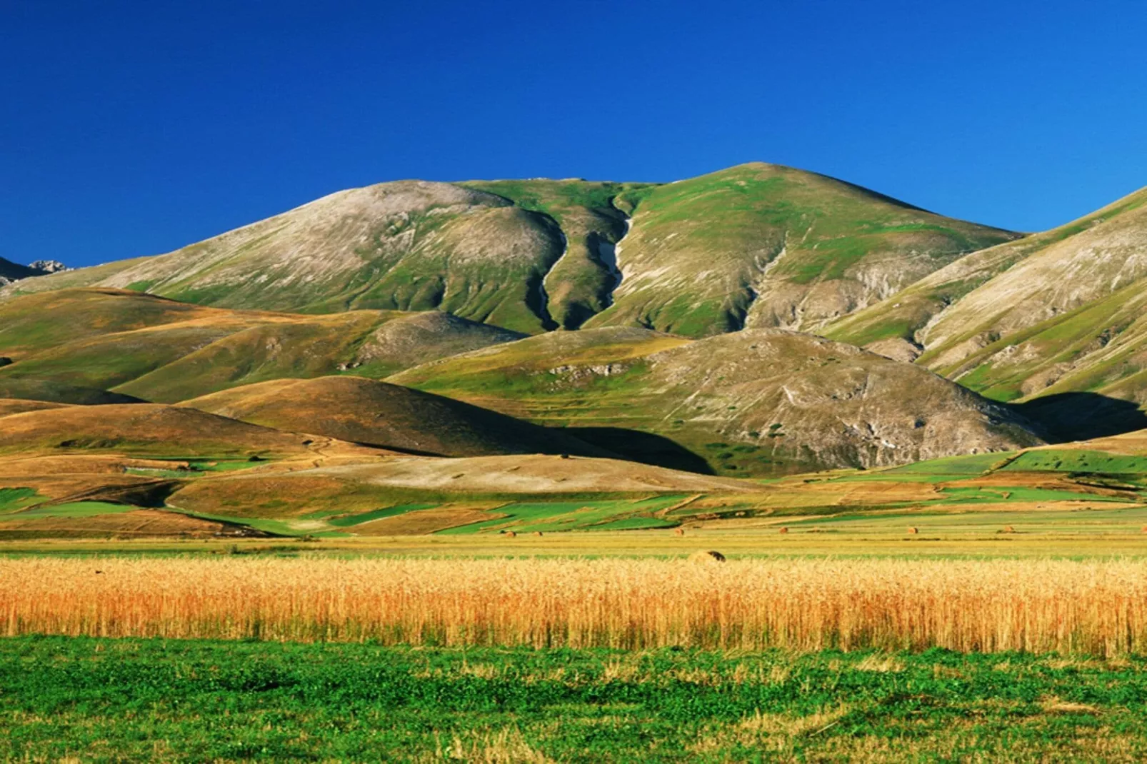 Il Vettore nei monti Sibillini-Gebiete Sommer 20 km