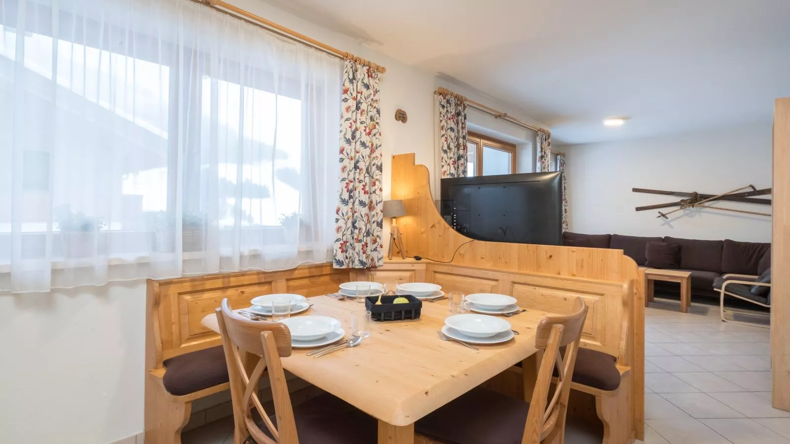 Panoramablick Ski in - Ski out-Dining room