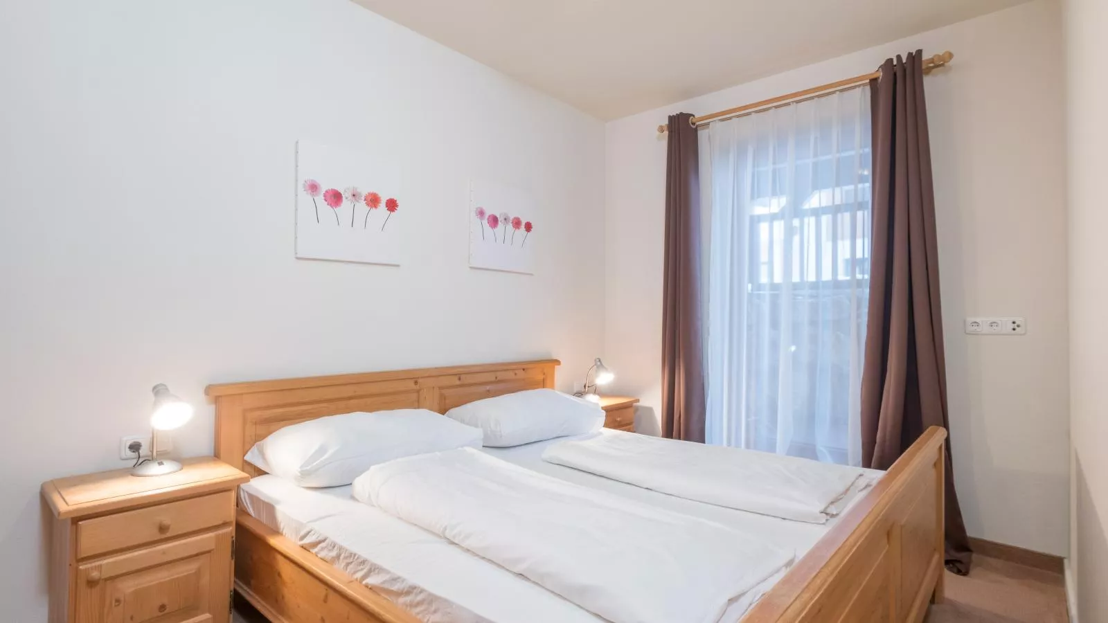 Panoramablick Ski in - Ski out-Bedroom