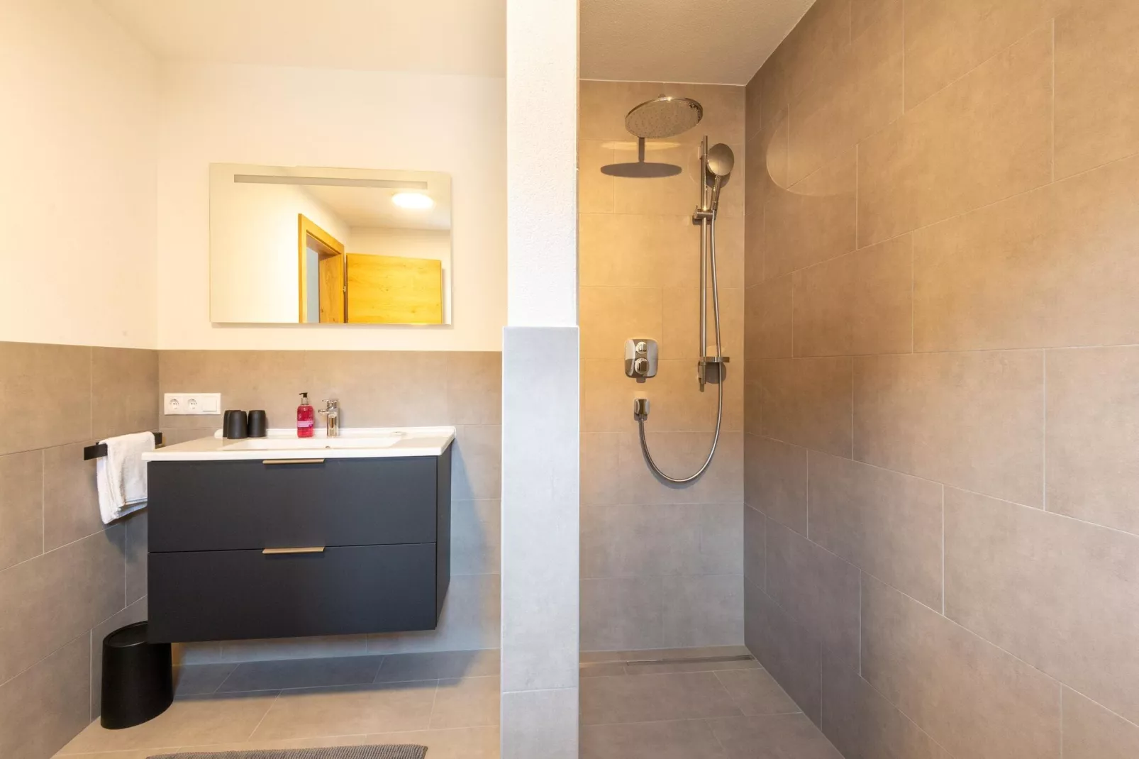 Apartment Loisi-Bathroom