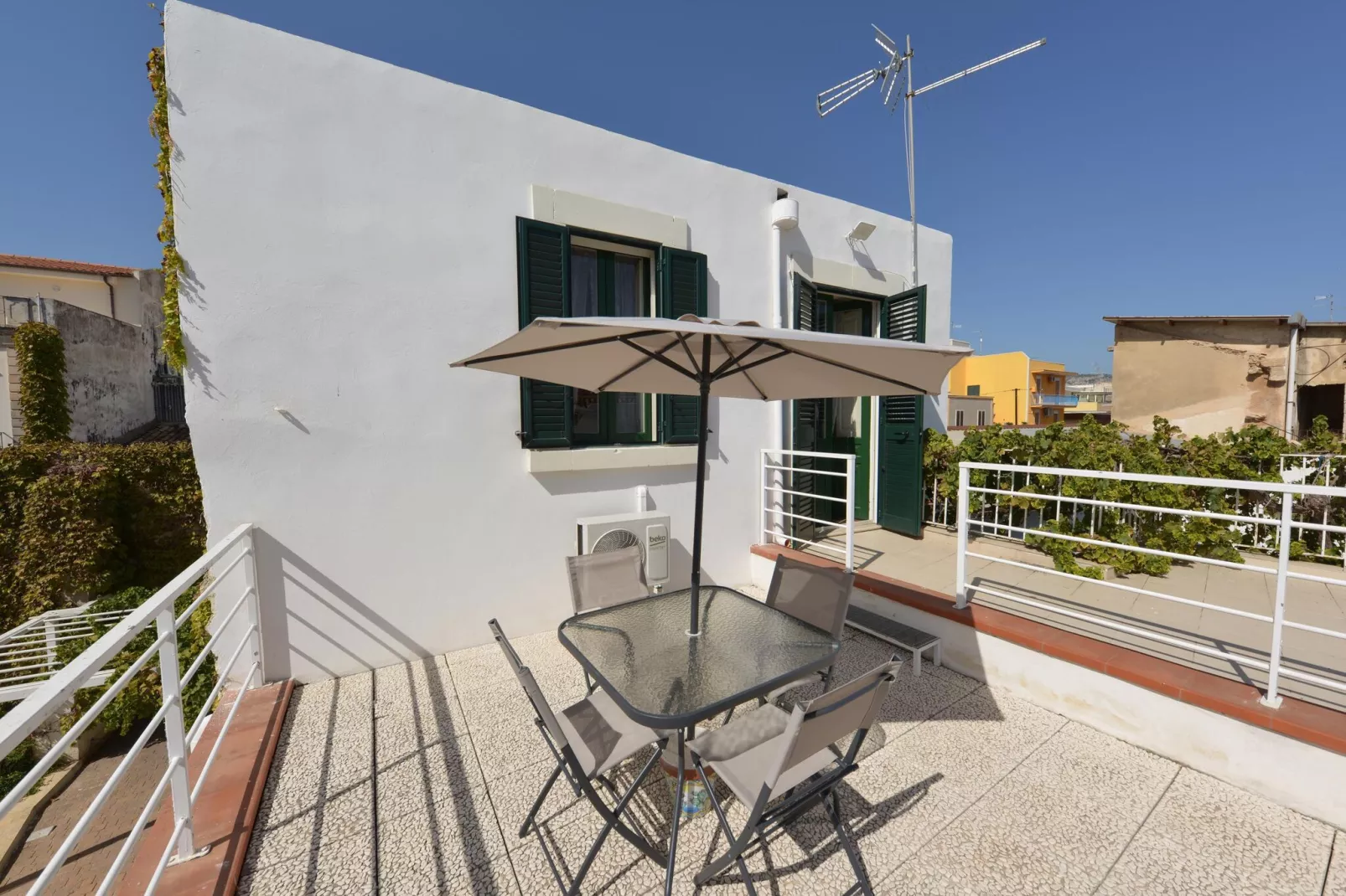Casa Bianca Einzelhaus fuer 8 Personen  mit Privatpool-Balcon-terrasse