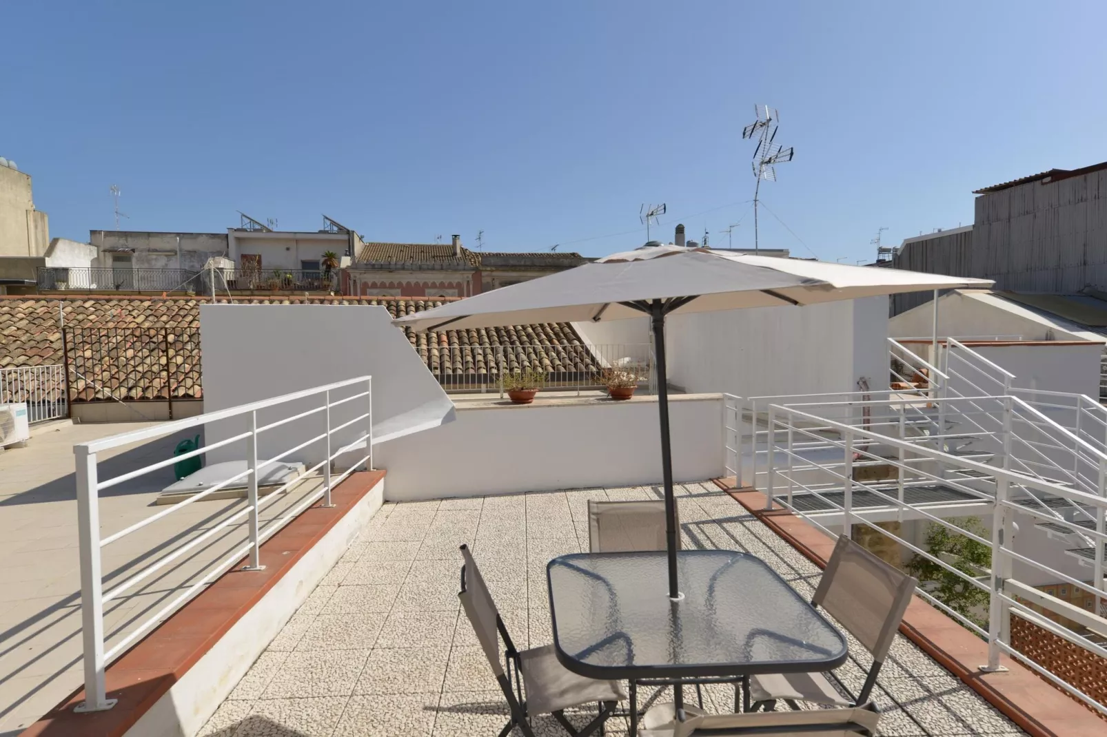 Casa Bianca Einzelhaus fuer 8 Personen  mit Privatpool-Balcon-terrasse
