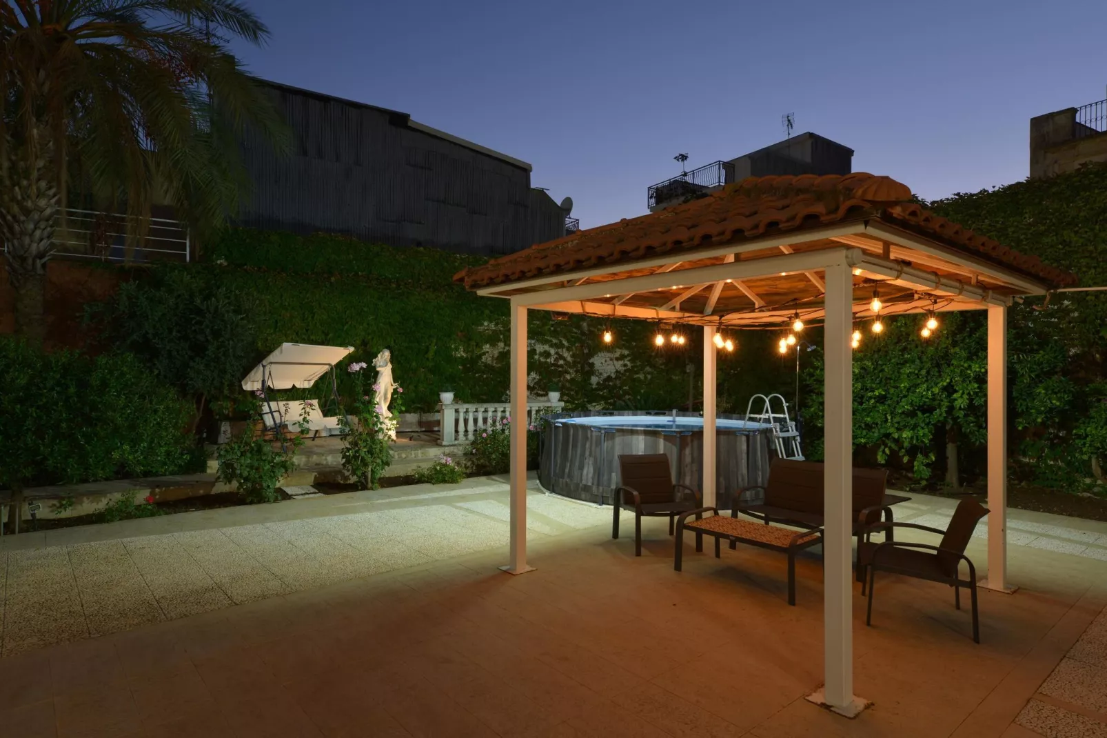 Casa Bianca Einzelhaus fuer 8 Personen  mit Privatpool-Jardin d'été