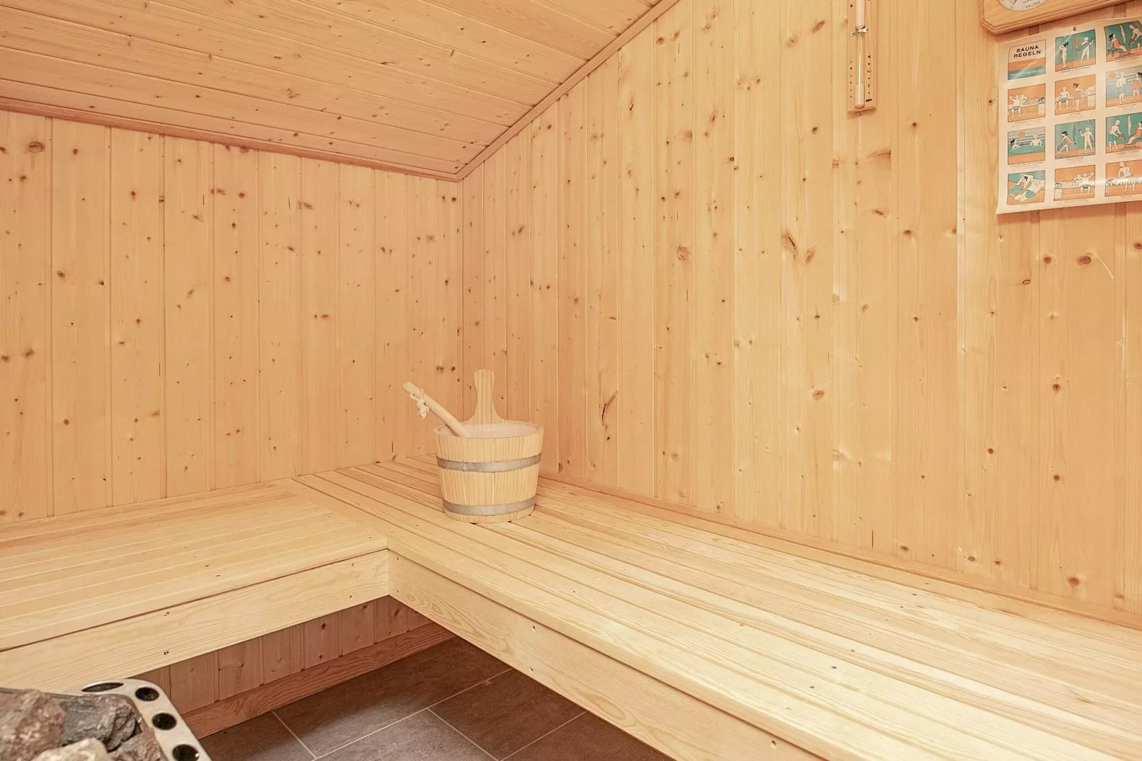 10 person holiday home in Løgstør-Sauna