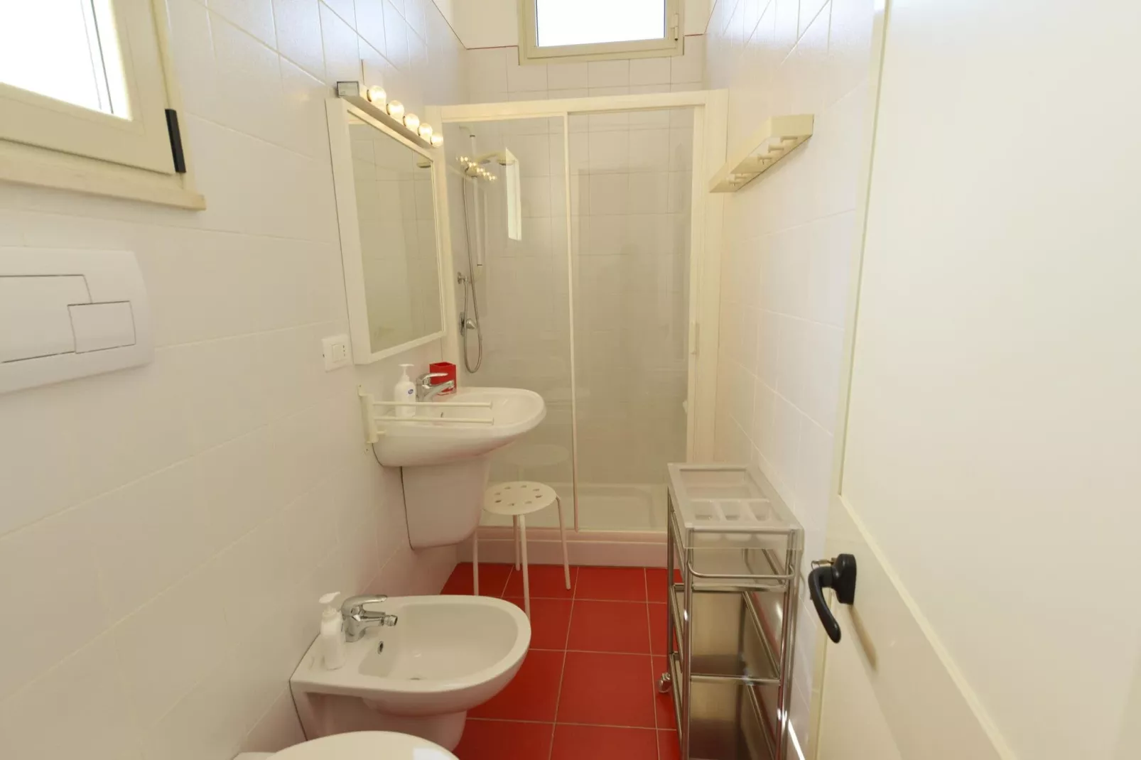 Casa Bianca Einzelhaus fuer 4 Pers mit Privatpool-Bathroom