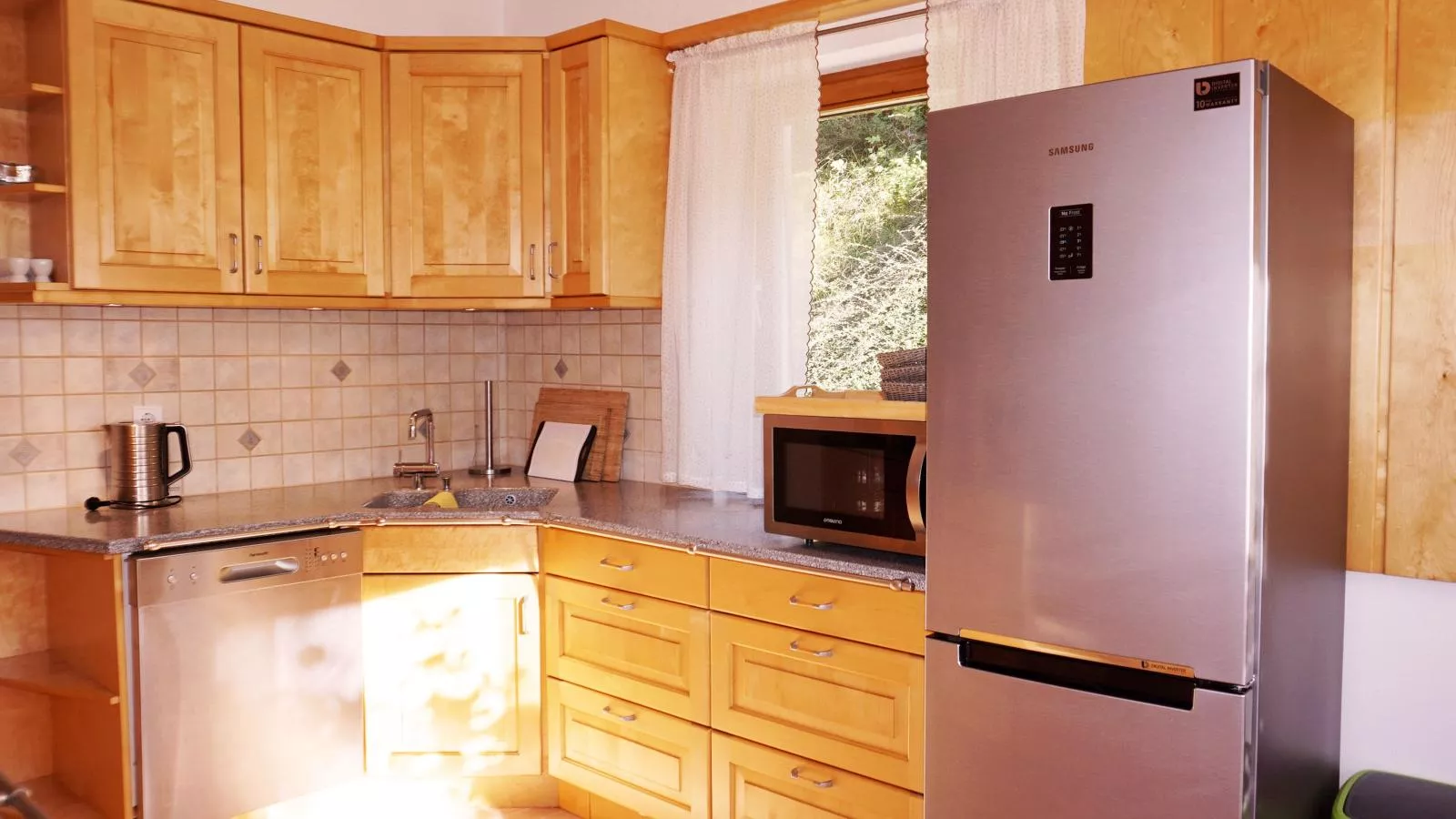 Linden Platzl-Kitchen